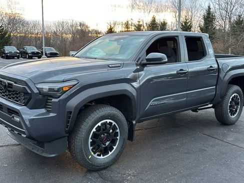 New 2026 Toyota Tacoma TRD Off-Road w/ TRD Off Road Upgrade Package image 2