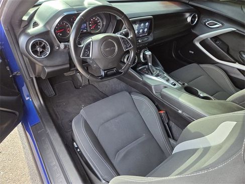 Certified 2021 Chevrolet Camaro LT w/ Technology Package image 12