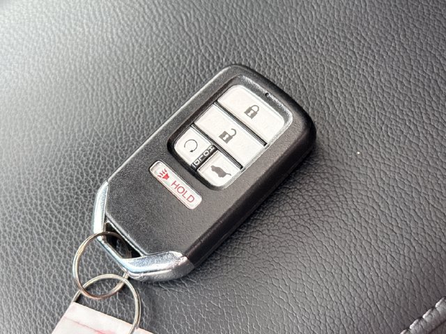 Used 2018 Honda CR-V Touring image 29