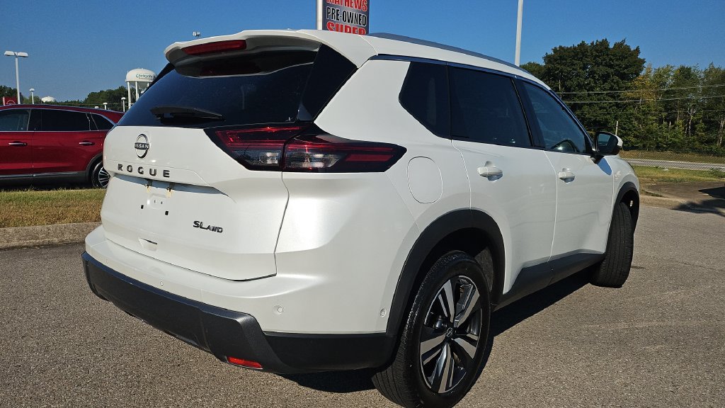Certified 2026 Nissan Rogue SL AWD/4WD image 15