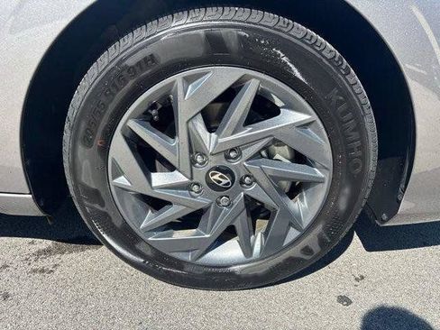 Certified 2024 Hyundai Elantra SEL FWD image 14