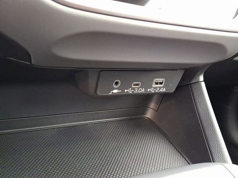 Certified 2025 Subaru Crosstrek 2.0i Premium image 19