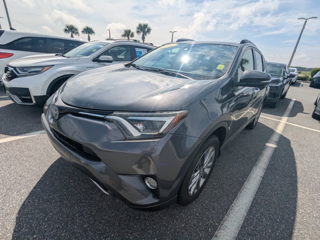 Used 2017 Toyota RAV4 Limited AWD/4WD image 3