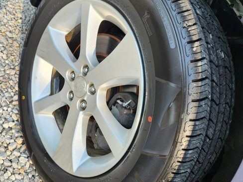 Used 2013 Subaru Outback 3.6R Limited AWD/4WD image 4