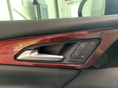 New 2026 Chevrolet Traverse RS w/ LPO, Floor Liner Package FWD image 30