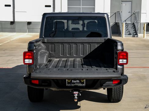 Used 2024 Jeep Gladiator Sport image 87