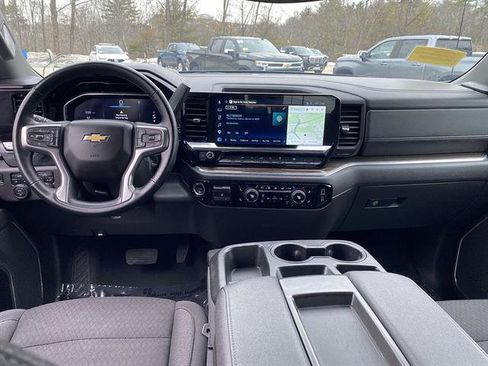 Used 2025 Chevrolet Silverado 1500 LT AWD/4WD image 38