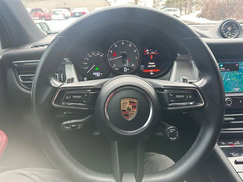 Used 2023 Porsche Macan S image 27