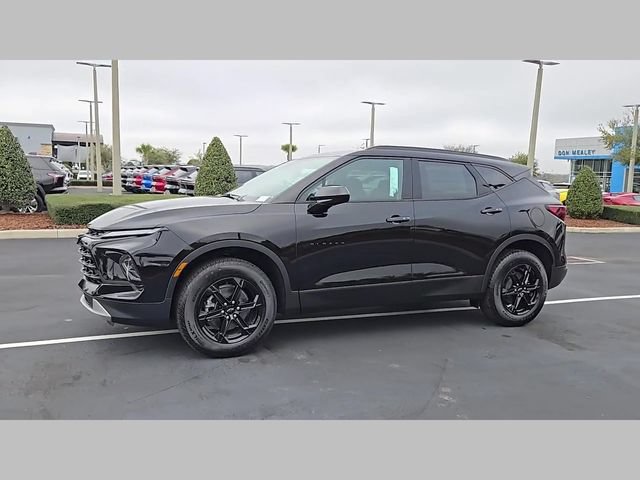 New 2026 Chevrolet Blazer LT w/ Convenience Package FWD image 15