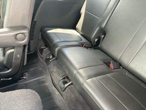 Used 2021 Chevrolet Traverse RS AWD/4WD image 36