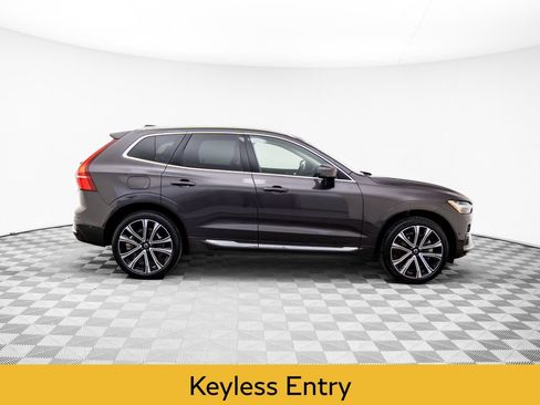 Used 2023 Volvo XC60 T8 Ultimate image 6
