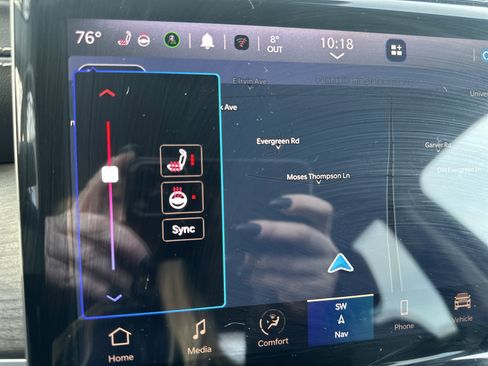 Used 2023 Jeep Grand Cherokee Limited image 28