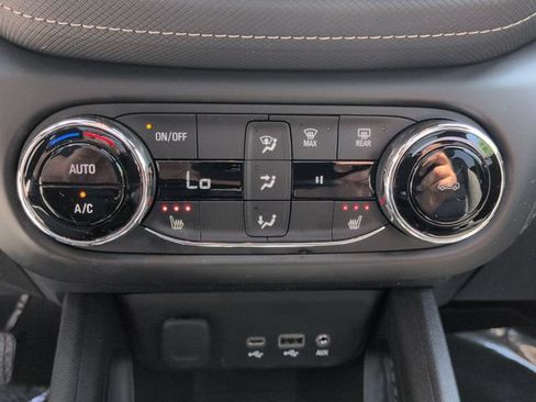 Used 2023 Chevrolet TrailBlazer ACTIV w/ Sun and Liftgate Package AWD/4WD image 16