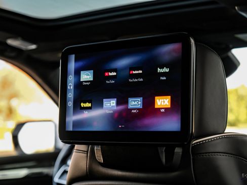 Used 2025 Cadillac Escalade V image 87