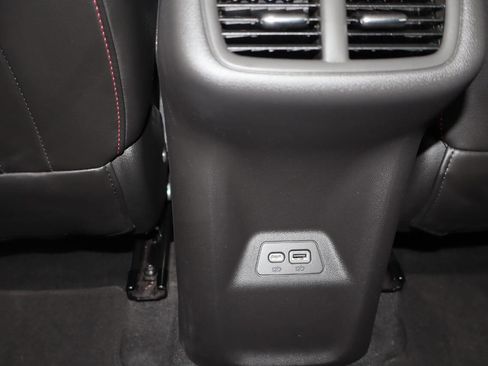 Used 2023 Buick Envision Essence w/ Technology Package I image 14