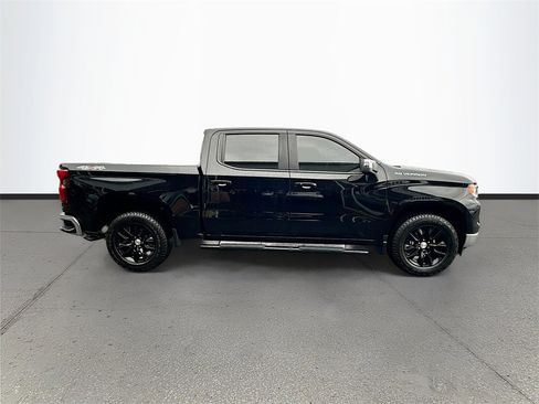 Used 2023 Chevrolet Silverado 1500 LT image 8