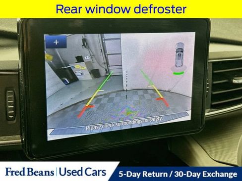 Used 2021 Ford Explorer XLT w/ Equipment Group 202A AWD/4WD image 17