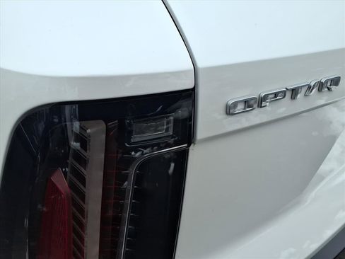 Certified 2025 Cadillac Optiq Luxury 1 w/ LPO, Floor Liner Package image 12