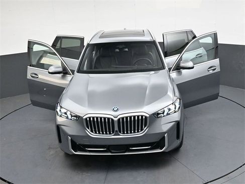 New 2026 BMW X5 xDrive50e image 36
