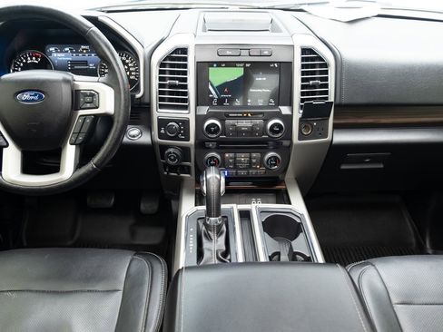 Used 2016 Ford F150 Lariat w/ Equipment Group 502A Luxury AWD/4WD image 21