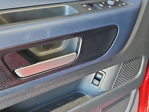 Used 2025 Volkswagen ID. Buzz Pro S Plus image 26