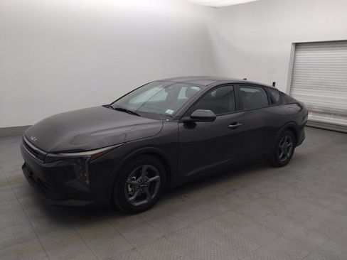 Used 2025 Kia K4 LXS image 2