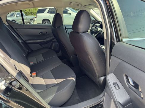Used 2025 Nissan Sentra SV FWD image 14