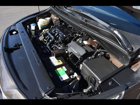 Used 2016 Kia Sedona SX image 44