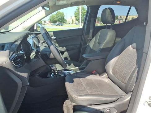 Certified 2022 Buick Encore GX Essence w/ Experience Buick Package FWD image 16