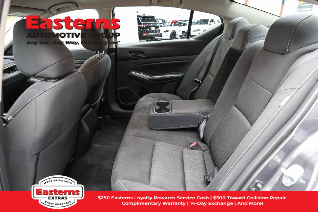 Used 2024 Nissan Altima 2.5 SV FWD image 23
