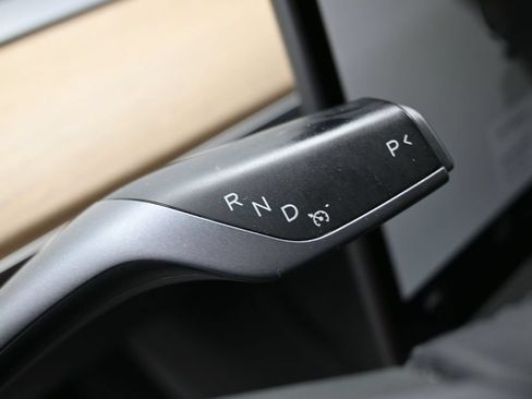 Used 2023 Tesla Model 3 Standard Range RWD image 23