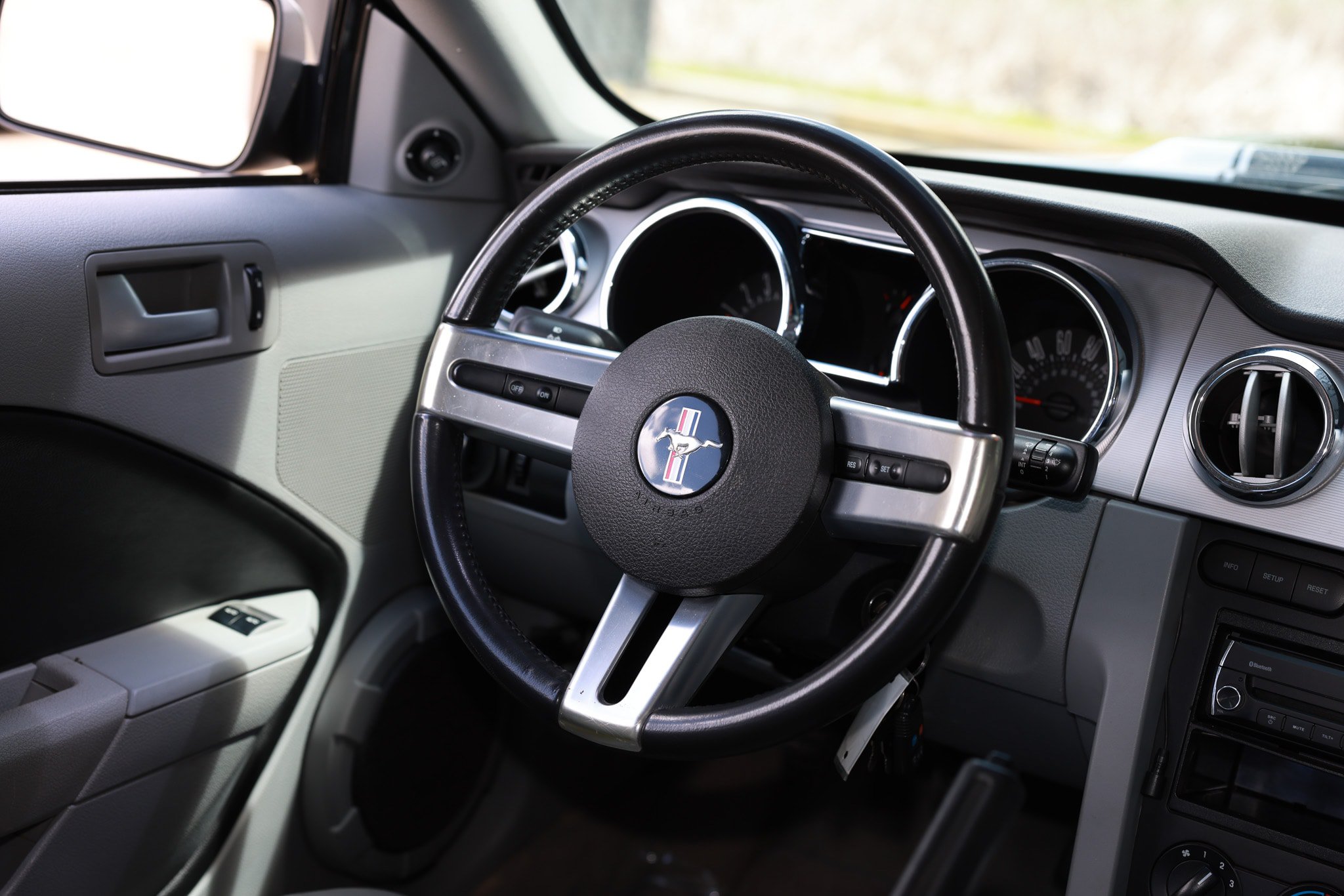 Used 2006 Ford Mustang GT Premium RWD image 32