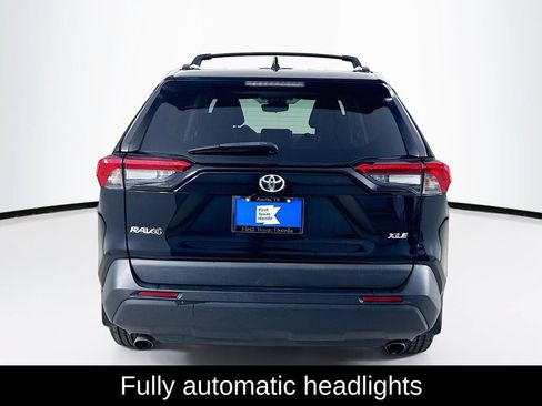 Used 2022 Toyota RAV4 XLE Premium FWD image 6