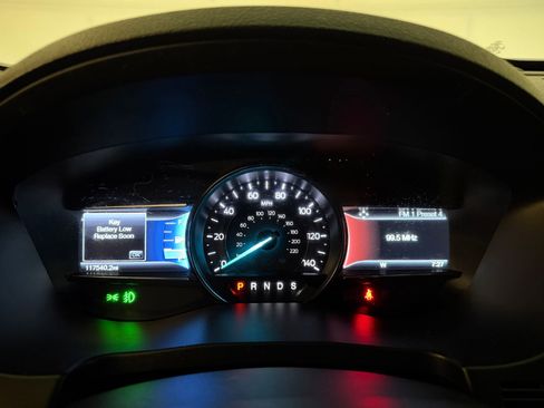 Used 2016 Ford Explorer XLT w/ Equipment Group 202A image 17