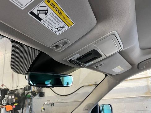 Used 2023 Honda Pilot Elite image 18