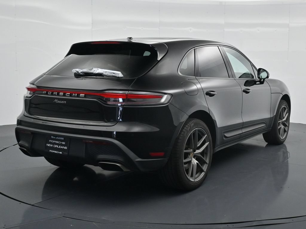 Certified 2023 Porsche Macan AWD/4WD image 7