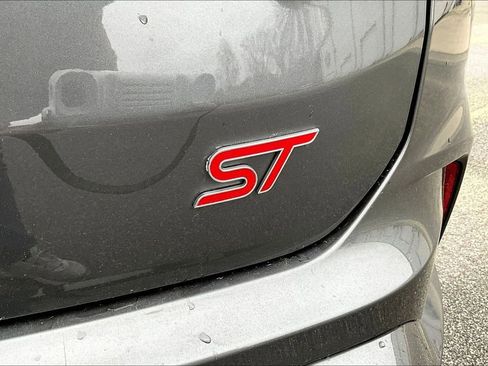 Used 2022 Ford Edge ST w/ Equipment Group 401A image 26