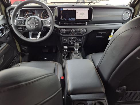 New 2026 Jeep Wrangler Unlimited Sahara AWD/4WD image 17