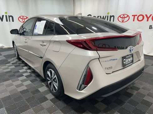 Used 2018 Toyota Prius Prime Premium image 5