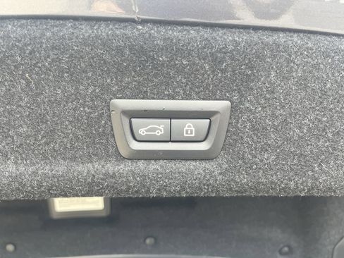 Used 2021 BMW 330i Sedan w/ Premium Package image 34