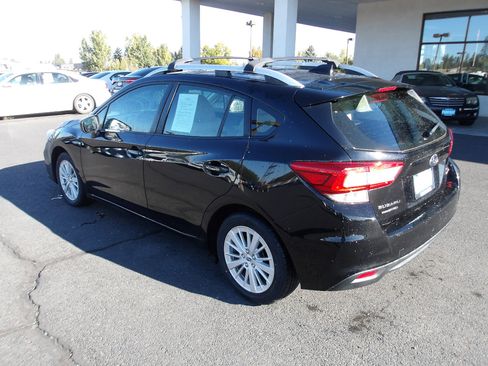 Used 2018 Subaru Impreza 2.0i Premium w/ Popular Package #2 image 3