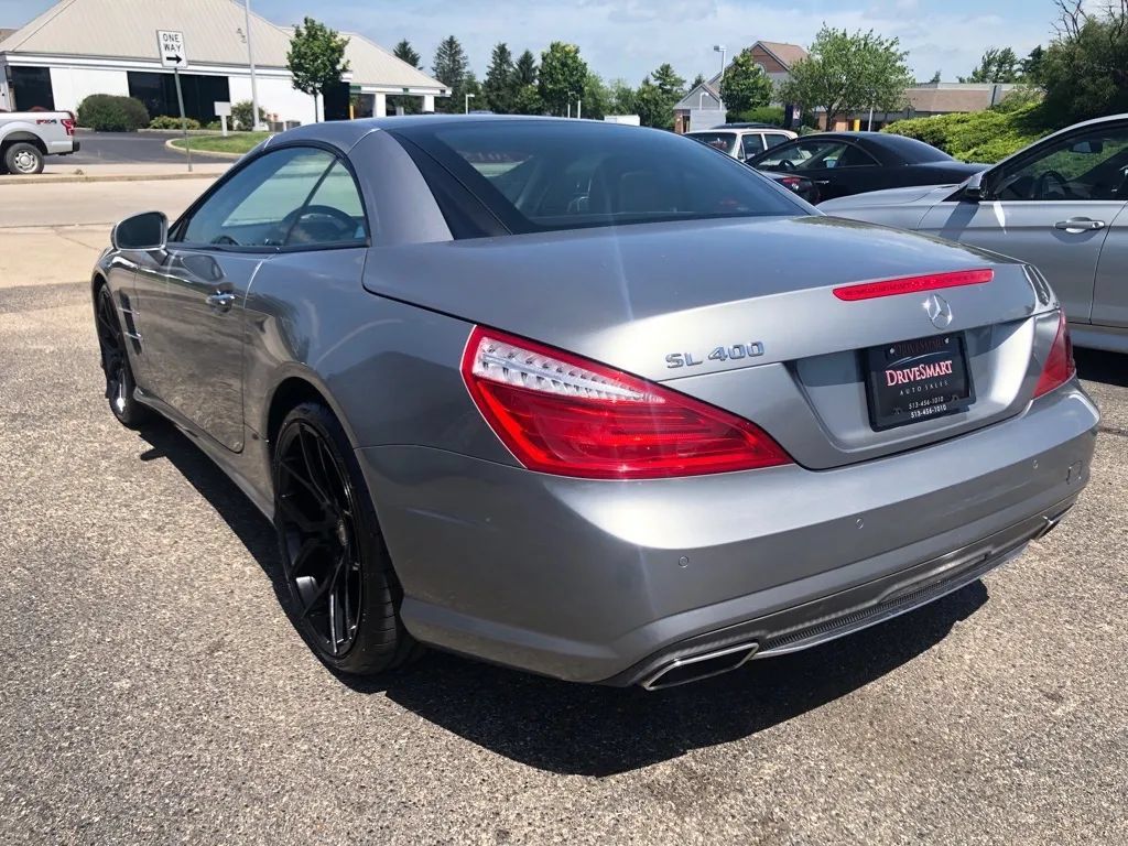 Used 2015 Mercedes-Benz SL 400 image 2
