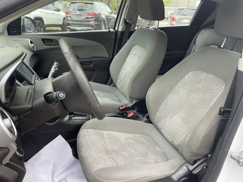 Used 2017 Chevrolet Sonic LT FWD image 10