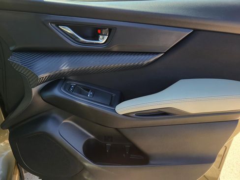 Used 2024 Subaru Ascent Premium w/ Convenience Package image 6