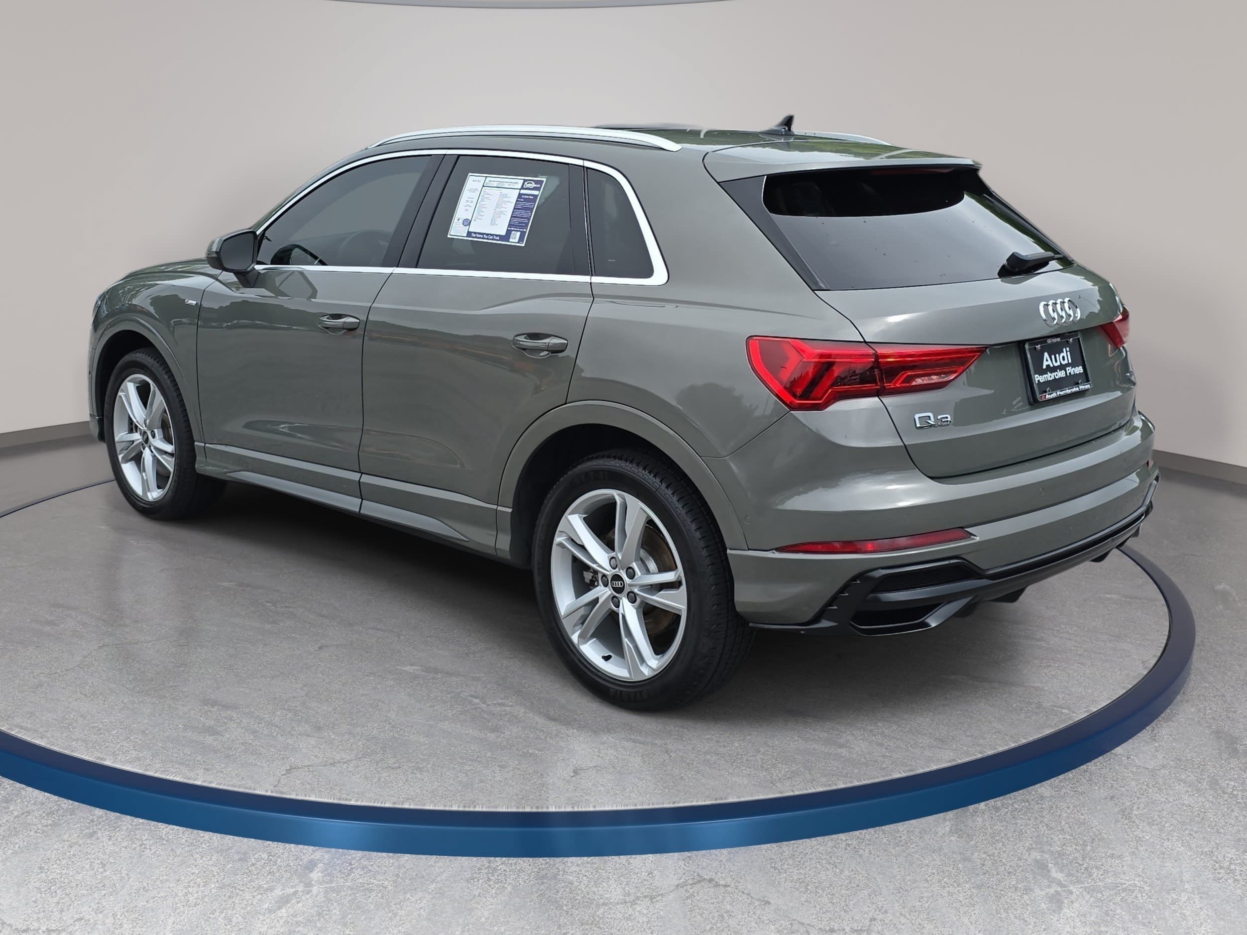 Used 2021 Audi Q3 2.0T Premium Plus w/ Premium Plus Package AWD/4WD image 7