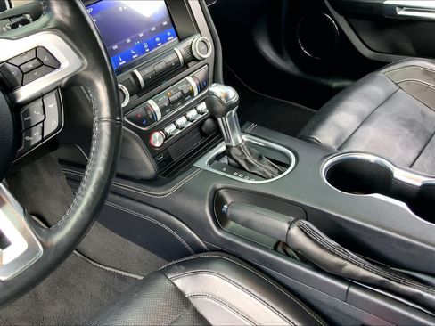 Used 2022 Ford Mustang GT Premium w/ Equipment Group 401A RWD image 16