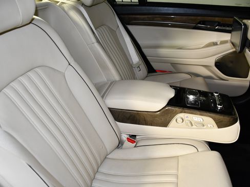 Used 2019 Genesis G90 5.0 Ultimate AWD/4WD image 48