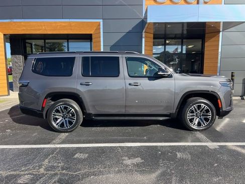 New 2026 Jeep Grand Wagoneer 4WD image 2