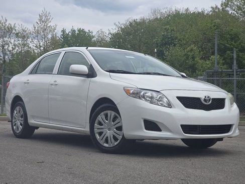 Used 2010 Toyota Corolla FWD image 2