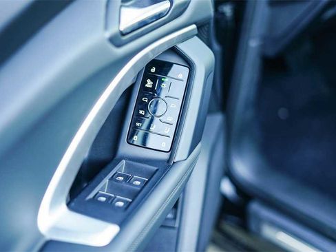 New 2025 Audi Q5 Prestige image 20